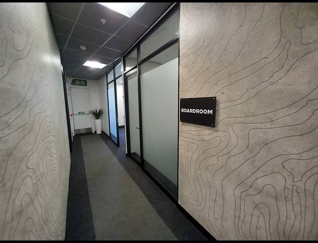 36M² OFFICE TO LET IN GLENADRIENNE